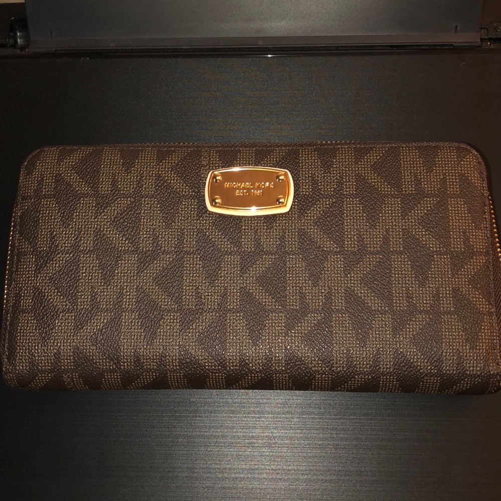 Michael Kors Jet Set Wallet